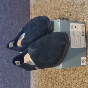 TOMS womens size 9 black suede slipons